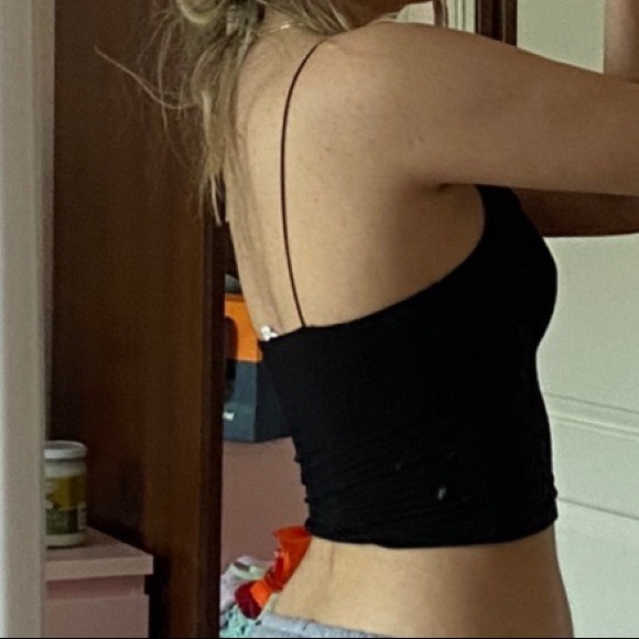 Comfy black tank top - Picture 3 of 3